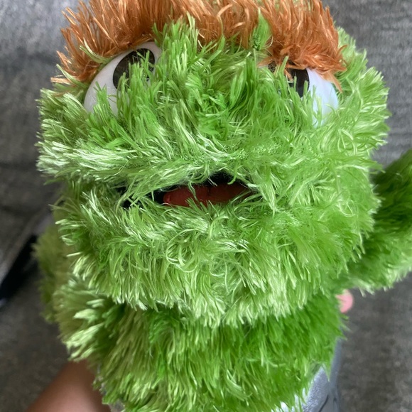 Sesame Street Oscar The Grouch Plush - Picture 8 of 8